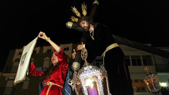 Verónica limpia el rostro de Jesucristo 