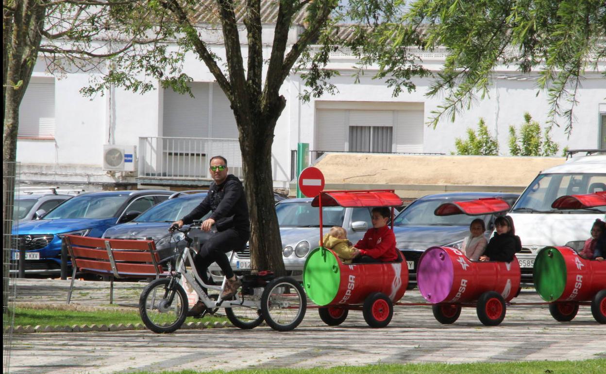 El tren bici, una de las actividades que ofrecia la jornada. 