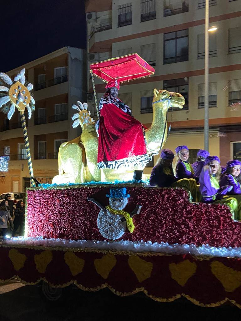 Fotos: Melchor, Gaspar y Baltasar dejaron su magia en San Vicente de Alcántara