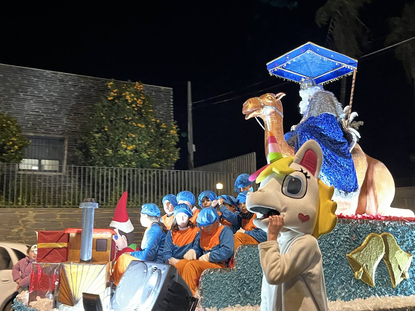 San Vicente recibe la visita de los Reyes Magos (II)