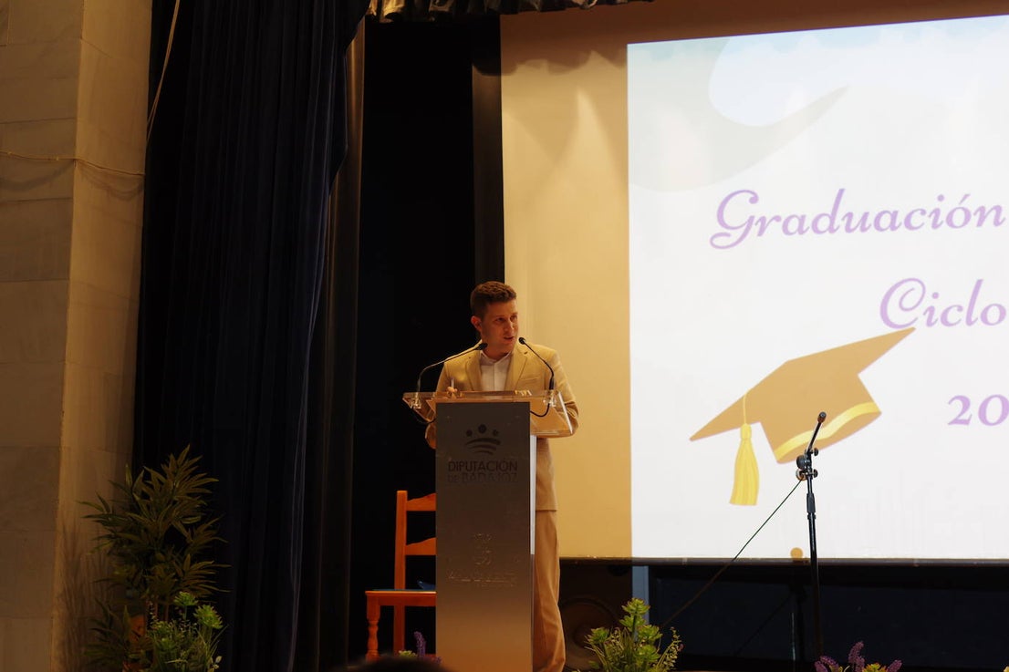 Graduados los alumnos de bachillerato y ciclo del instituto Joaquín Sama (II)