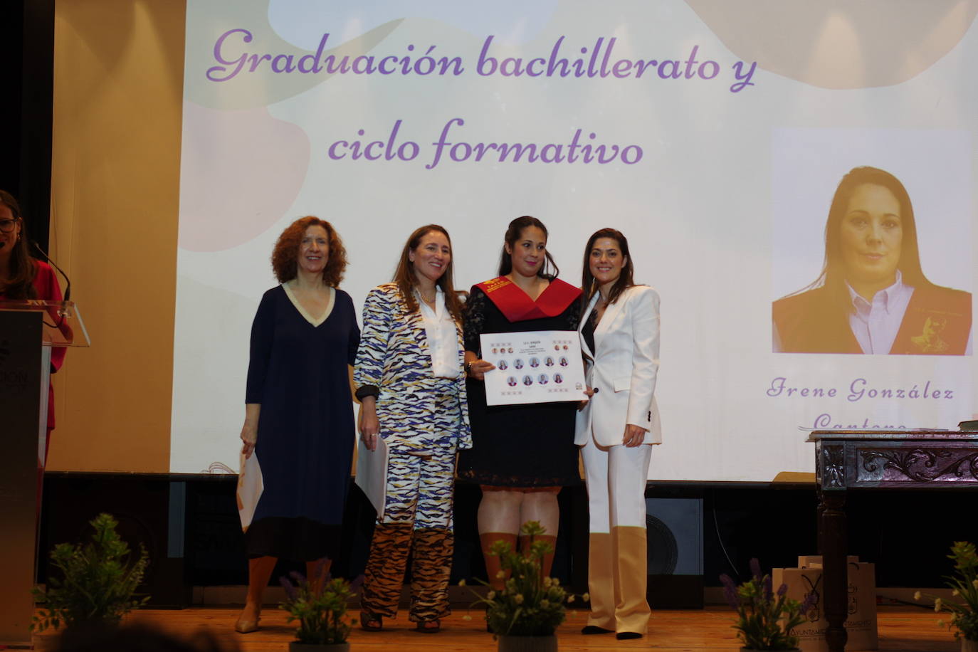 Graduados los alumnos de bachillerato y ciclo del instituto Joaquín Sama (II)