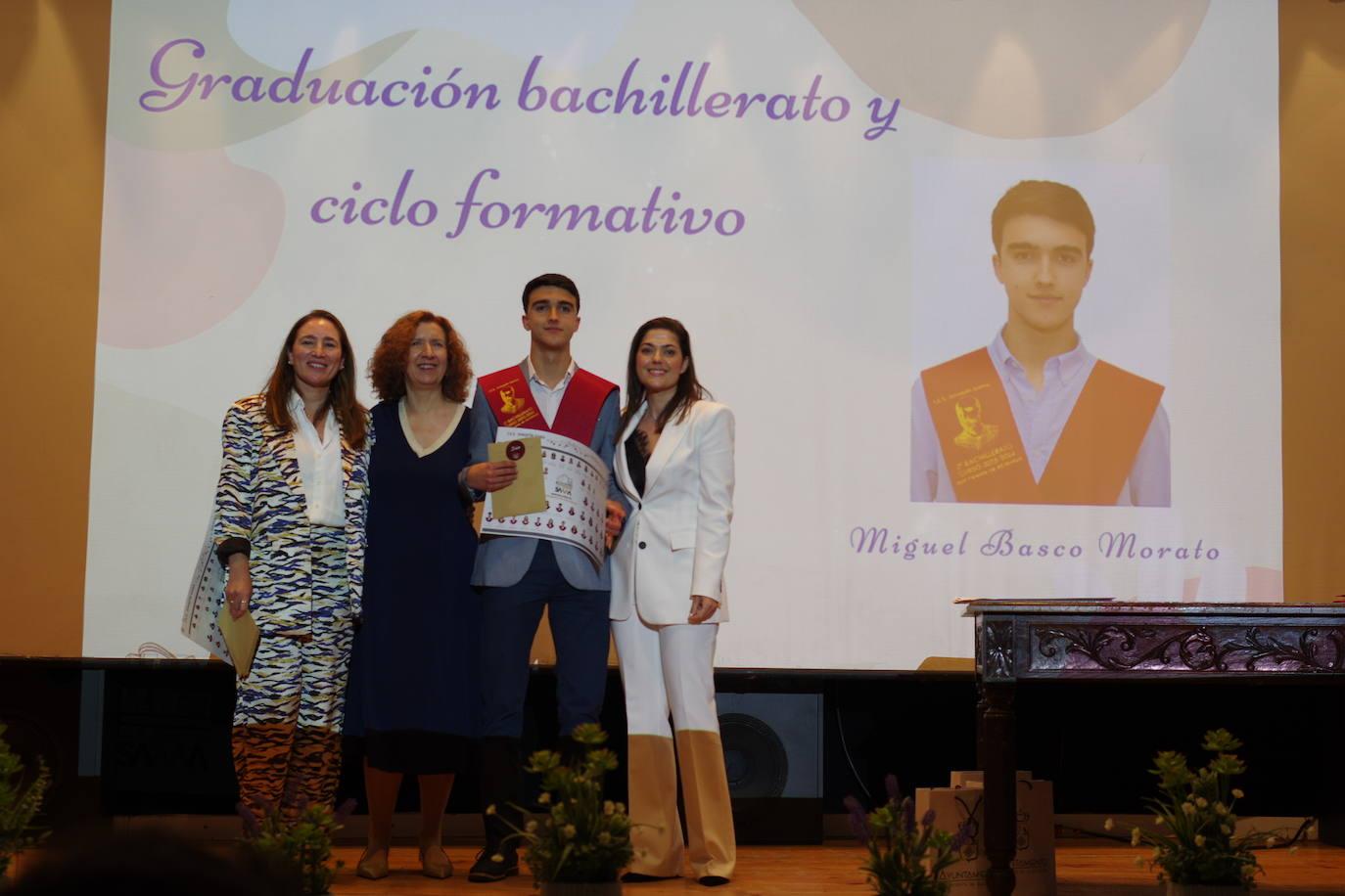Graduados los alumnos de bachillerato y ciclo del instituto Joaquín Sama (II)