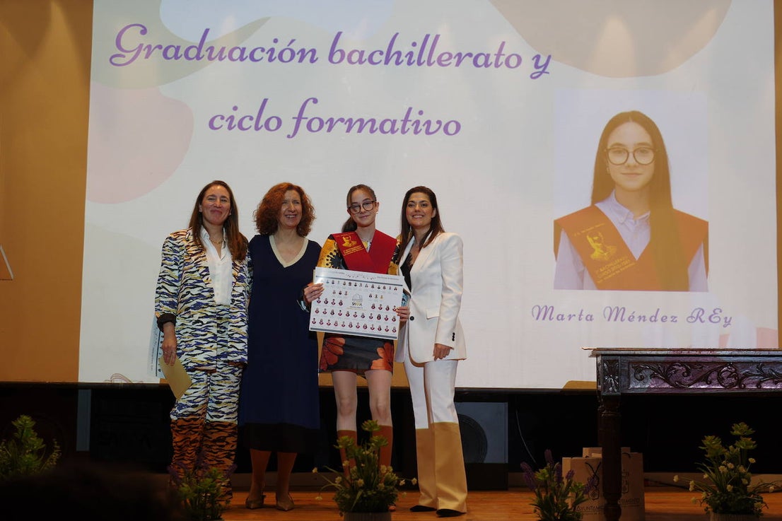 Graduados los alumnos de bachillerato y ciclo del instituto Joaquín Sama