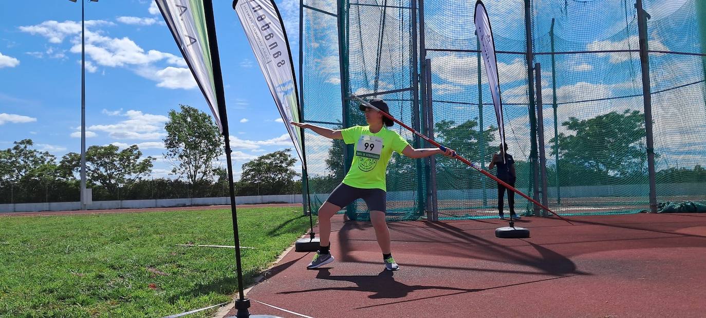 Imagen secundaria 1 - Los deportistas del CP Sanvicenteño-Adisanvi participan en los Jedes