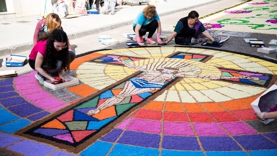 El arte efímero del Corpus Christi aspira a ser Fiesta de Interés Turístico Nacional