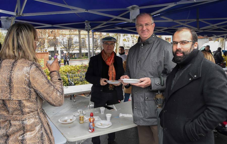 La lluvia que cayó a última hora de la mañana redujo la participación en el evento