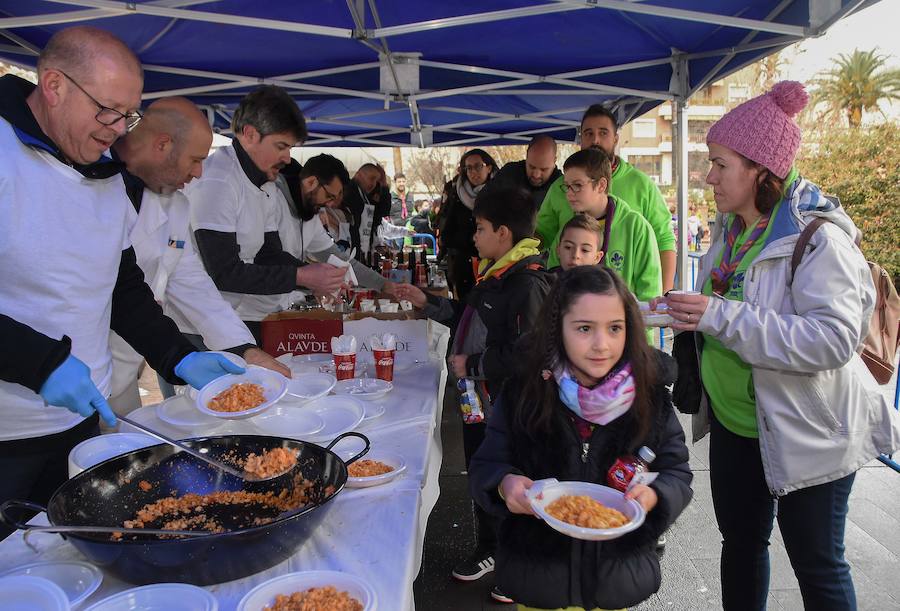 La lluvia que cayó a última hora de la mañana redujo la participación en el evento