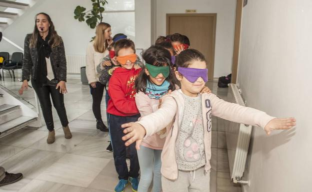 Imagen de un taller realizado por Cocemfe con la colaboración de Fundación CB.