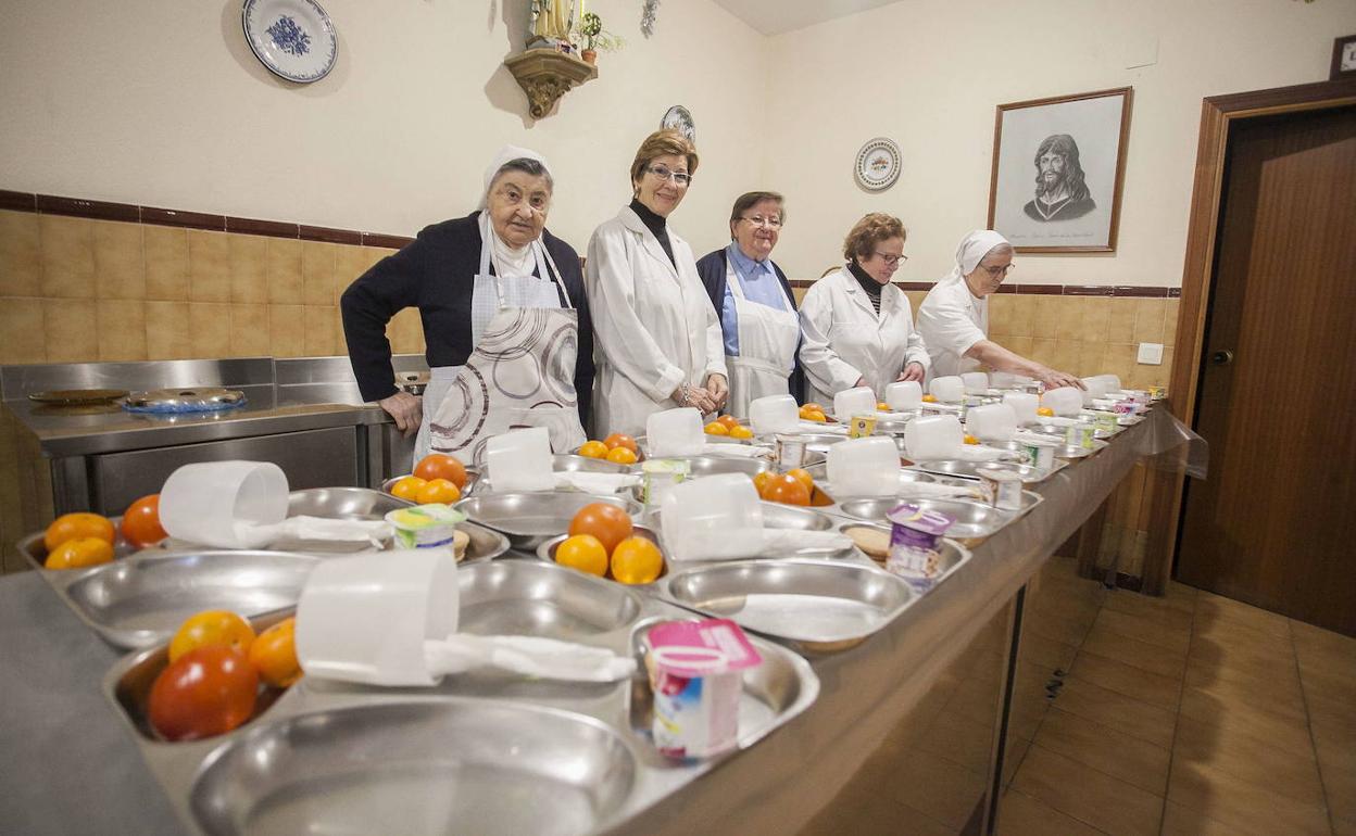 CaixaBank colabora con Extremayuda adquiriendo alimentos para comedores sociales de Cáceres