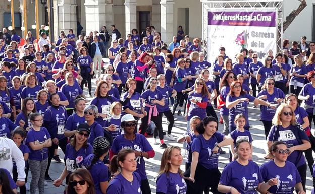 Imagen principal - Arriba, Villanueva de la Serena; abajo, Trujillo y Navalvillar de Pela. 