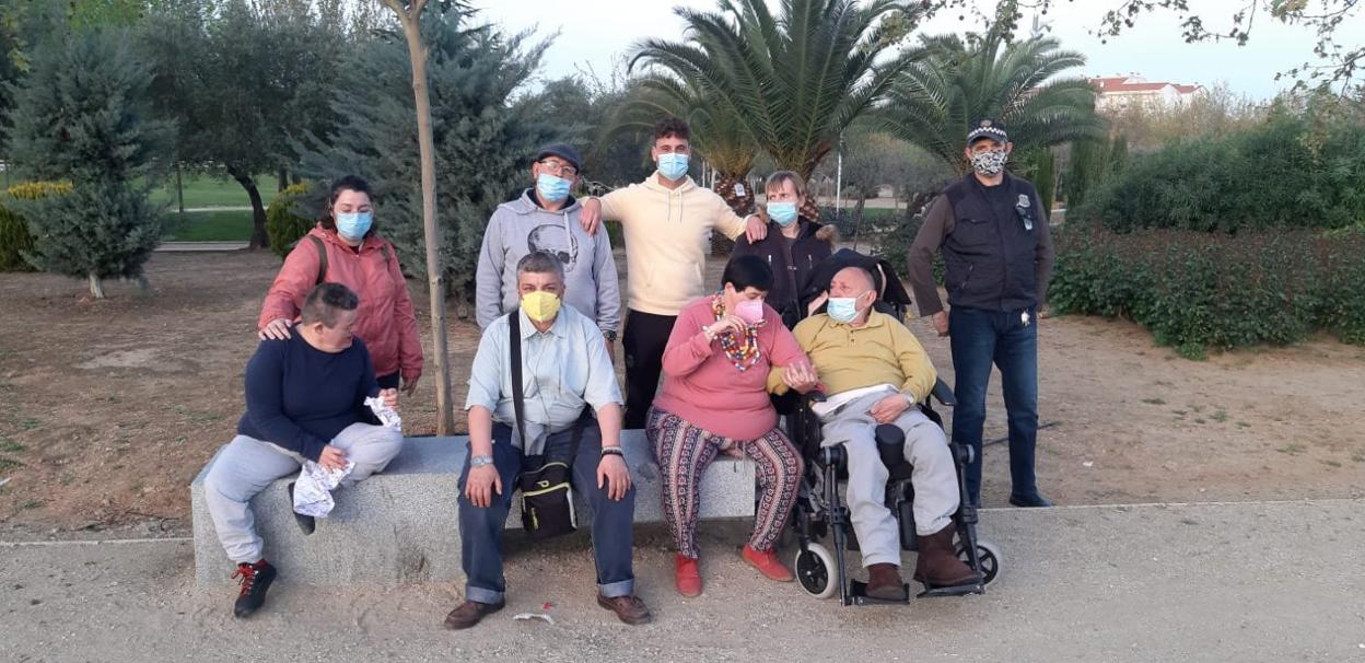 Usuarios de Inclusives en Villanueva mejoran su autoestima a través del ocio
