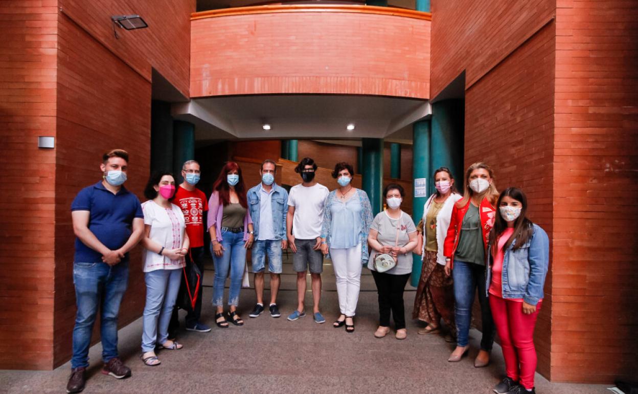 Un grupo de miembros de Plena Inclusión Mérida forman la nueva compañía de teatro inclusiva 'Zaragata'