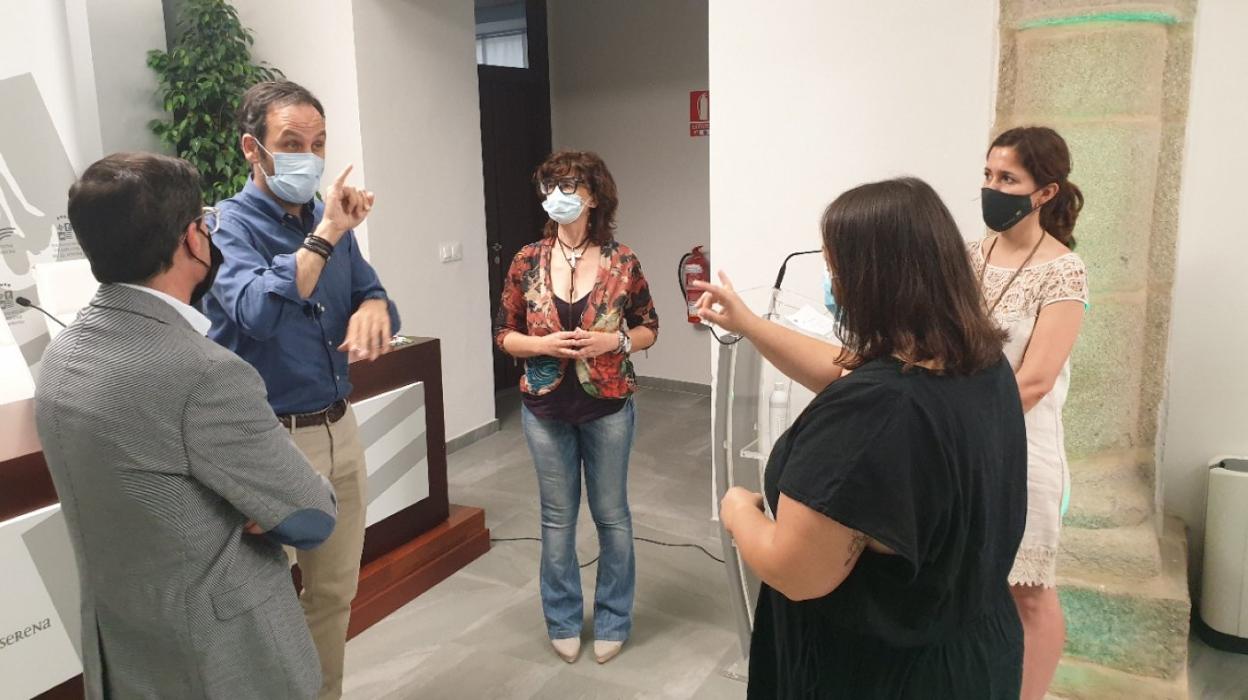 Encuentro del alcalde con miembros de Fexas. 