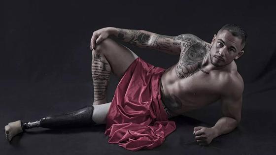 El fotógrafo JP Amores expone desde hoy en Badajoz 'Dí-capacidad y sensualidad'