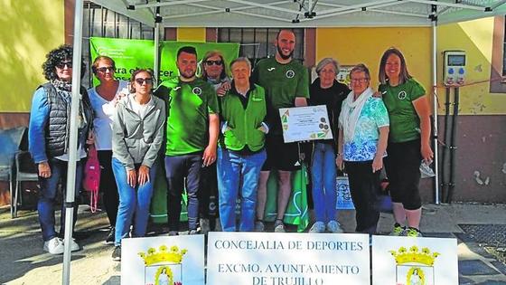 El torneo de petanca benéfico de Trujillo recauda 640 euros para la AECC