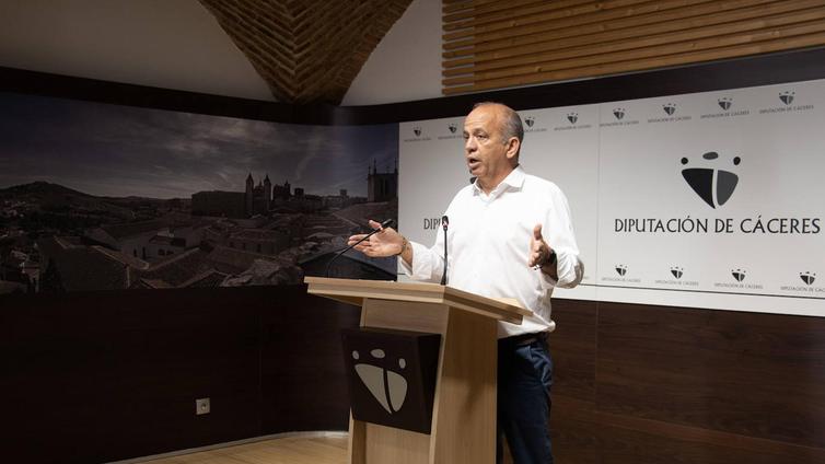 Diputación pone en marcha cursos para los futuros formadores de inclusión digital financiera de la tercera edad en el medio rural