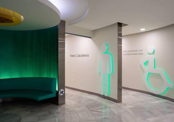Dispone de aseos para personas con movilidad reducida