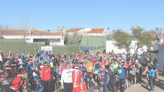 Los Santos de Maimona celebran una San Silvestre solidaria