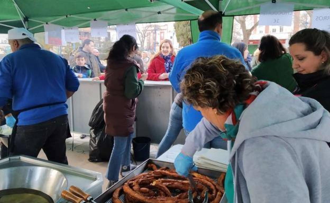 Zafra ha celebrado sus tradicionales 'churros con chocolate' solidarios