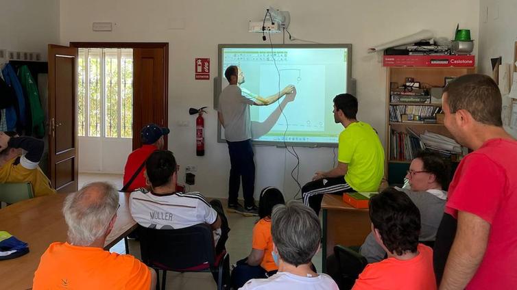 Plena Inclusión Xerez combate la brecha digital en familias y usuarios con discapacidad intelectual