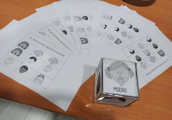 El bingo de las emociones se realiza en los talleres de Coaching educativo e inteligencia emocional y entrenamiento en toma de decisiones. CEDIDA