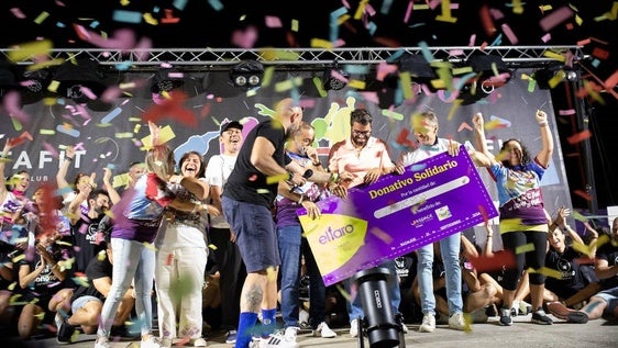 La VIII edición del evento solidario 'Zumbando' reúne a más de mil participantes y recauda 18.800 euros