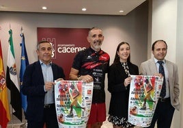 Unos 700 corredores, 80 patines y 100 niños participan este domingo en Cáceres en la IX Carrera Solidaria Kini Carrasco