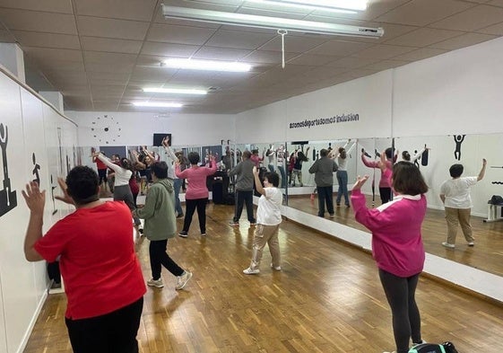El espacio de deporte ha estado protagonizado por las actividades Plena Fitness, así como por sesiones de spinning y zumba.