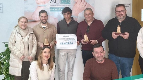 Los organizadores de The Masters Burgers hacen una donación benéfica