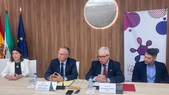 La Delegación del Gobierno en Extremadura y la UEx firman un acuerdo para crear una red de Puntos Violeta en el ámbito universitario