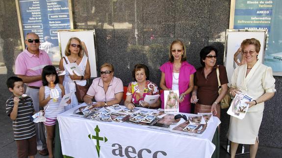 Actividad de la Asociación Española Contra el Cáncer de Badajoz.
