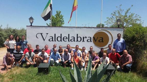 Participantes en la jornada en el complejo deportivo Valdelabrava.