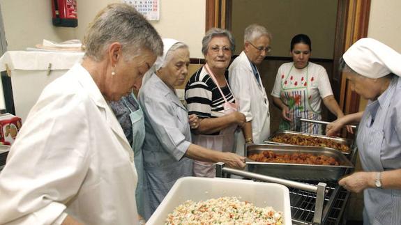 El comedor de la Hijas de la Caridad de Cáceres es uno de los puntos de distribución beneficiados.