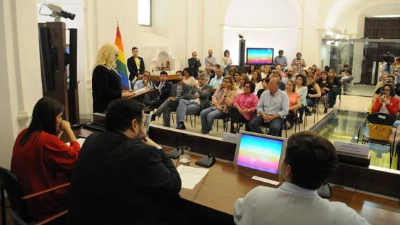 Acto del Día contra la LGTBIfobia en la Asamblea de Extremadura.