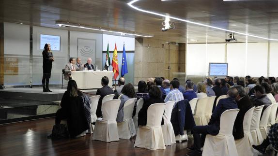 La Asamblea de Extremadura acoge una jornada sobre el concierto social de las prestaciones públicas y entidades no lucrativas