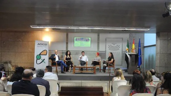Encuentro de Aexcid sobre los refugiados en la Asamblea de Extremadura.