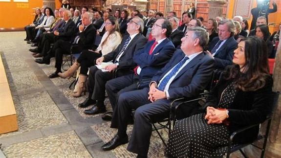 Público asistente al acto de entrega de la primera edición de los premios 'Impulso solidario'.