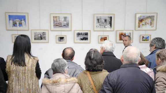 Exposición fotográfica de Mensajeros de la paz.