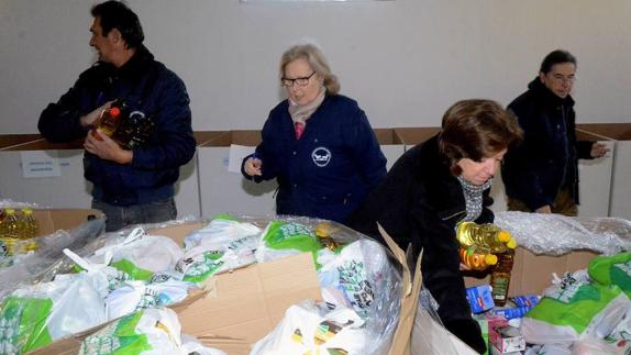 Voluntarios del Banco de Alimentos durante una 'Operación Kilo'