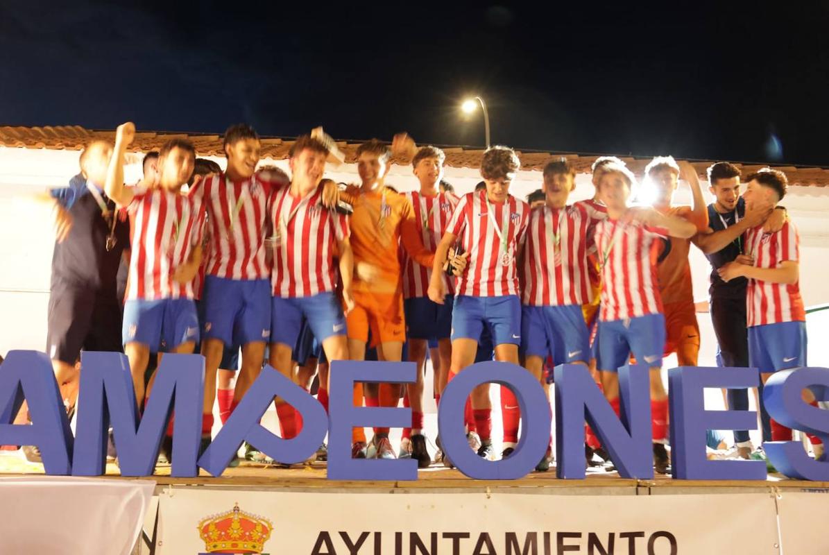 Unos 600 futbolistas de 32 equipos se dieron cita para la Tala Cup