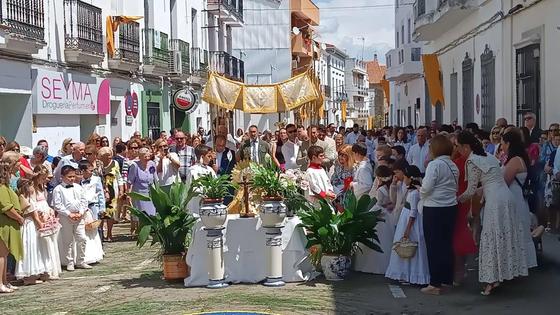 Talarrubias se engalana para el Corpus Christi
