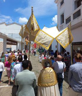 Imagen secundaria 2 - Talarrubias se engalana para el Corpus Christi