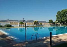 Imagen de archivo de la piscina de Talarrubias.