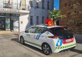 El vehículo de la policía local cuenta con un desfibrilador
