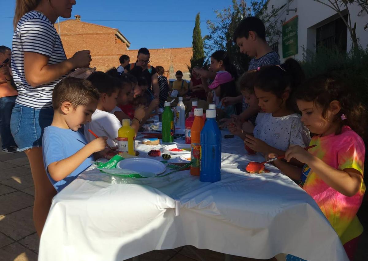 Imagen secundaria 1 - Talleres de manualidades.
