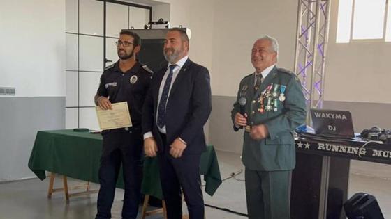 Un agente de la Policía Local de Talarrubias recibe una Mención Honorífica