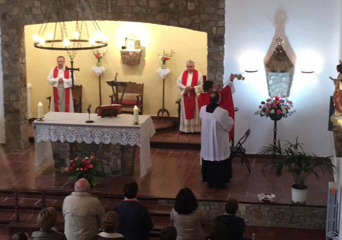 Imagen principal - Reabre la iglesia de Ntra. Sra. de Guadalupe en Puerto Peña