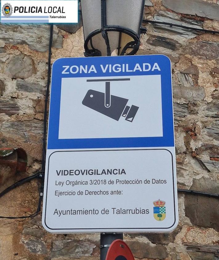 Imagen secundaria 2 - Durante el Mercado Navideño estará prohibido estacionar en la Plaza de España