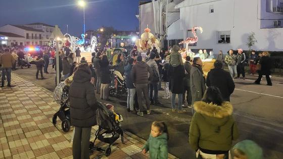 Los Reyes Magos inundaron con su magia las calles de Talarrubias